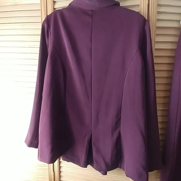 🐢Allison Woods - 2 piece set - Picture 3 of 11